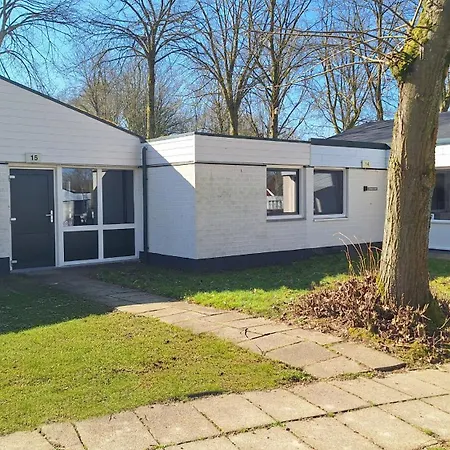 Bungalowpark - Schakel 15 *
