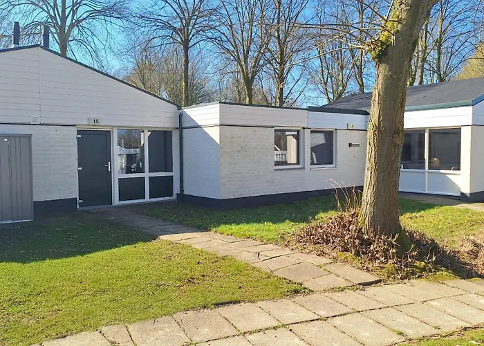 Bungalowpark - Schakel 15 *